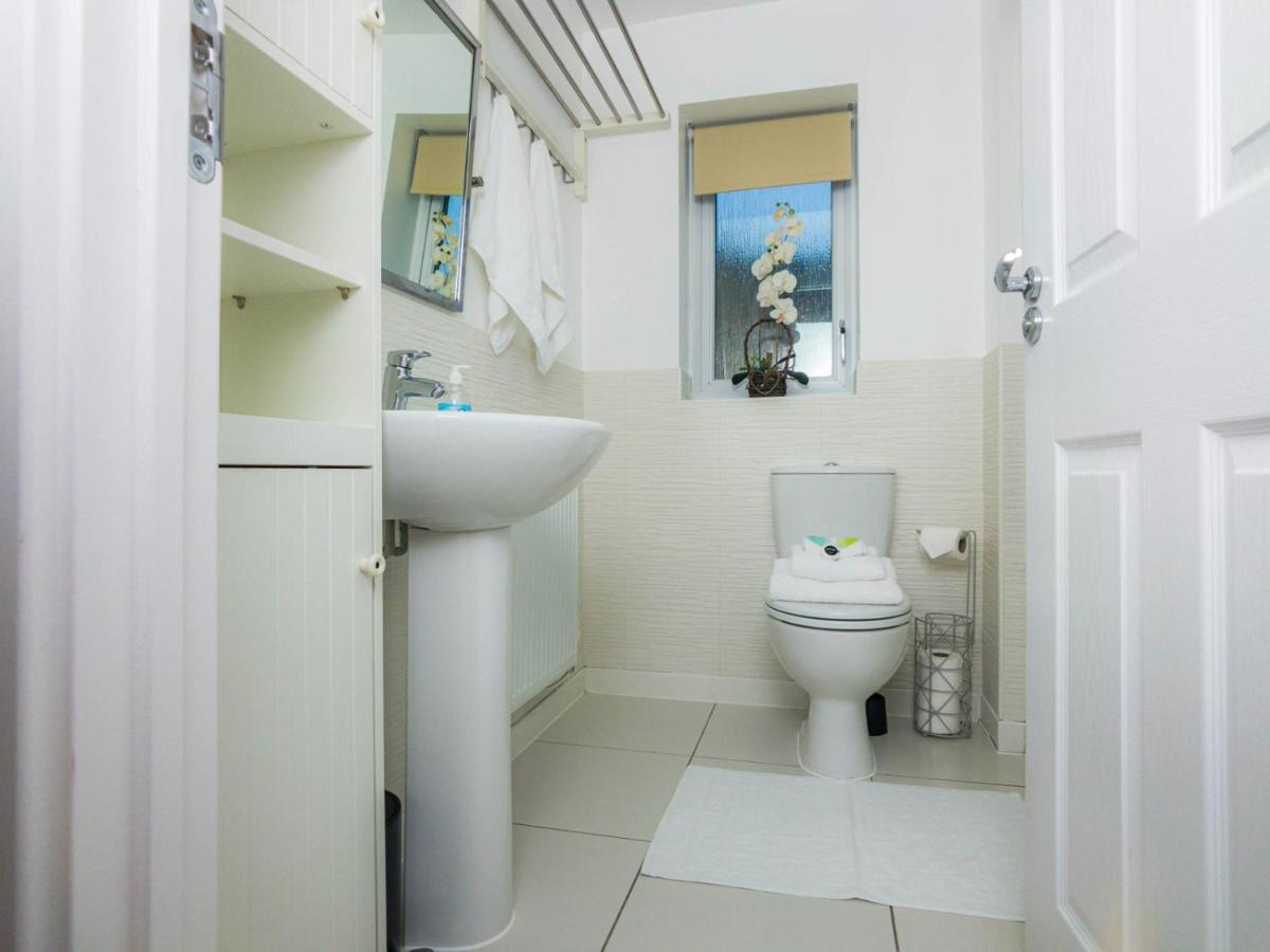 Modern 2 Bed House With Parking And Garden Villa Nottingham Luaran gambar